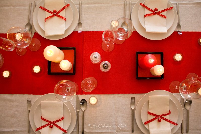 red-table-setting_1wm